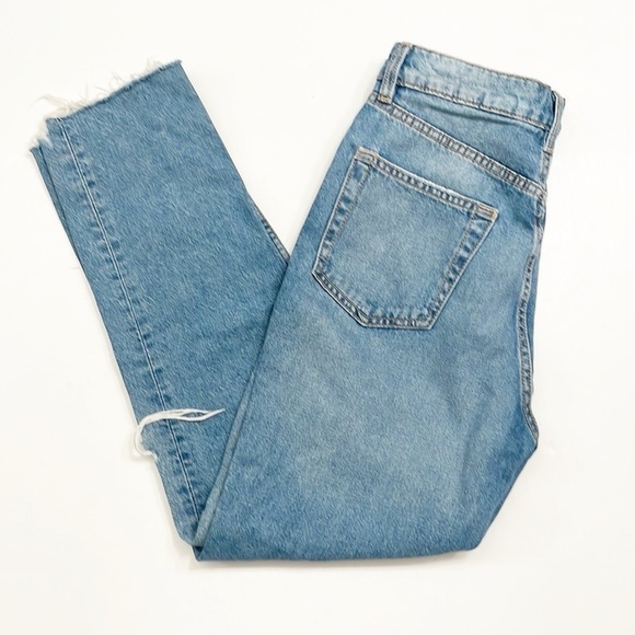 Divided by H&M high waisted distressed denim jeans - Picture 5 of 6